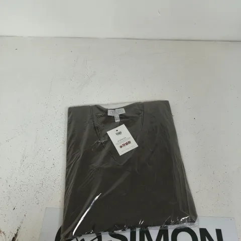 BOX OF APPROXIMATELY 30 TAMSY TSHIRTS ASSORTED COLOURS 