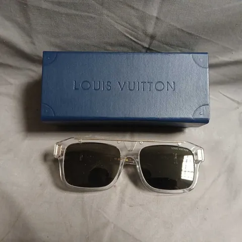 LOUIS VUITTON SUNGLASSES – WITH BOX AND CASE