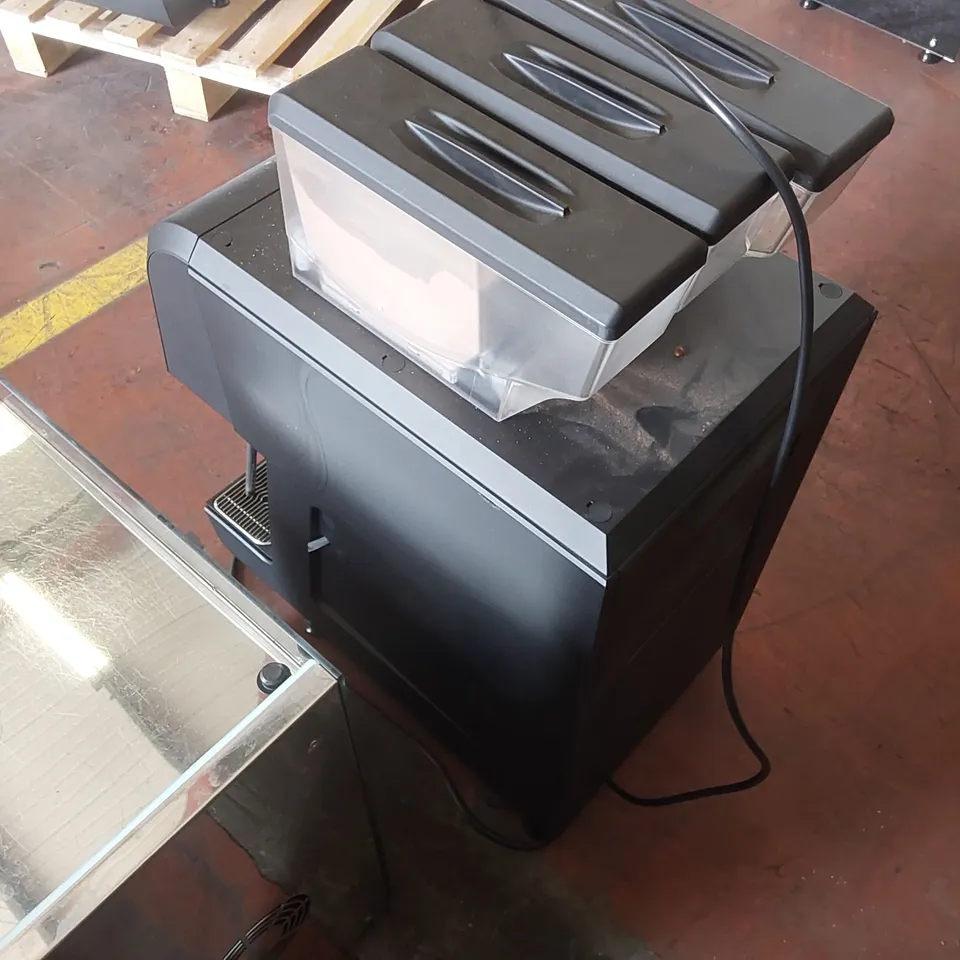 EVOCA KALEA PLUS COMMERCIAL COFFEE MACHINE WITH VITRIFRIGO MILK CHILLER