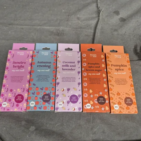 TOTE OF APPROXIMATELY 20 PACKS OF DEVON SCENTED WICK WAX MELTS