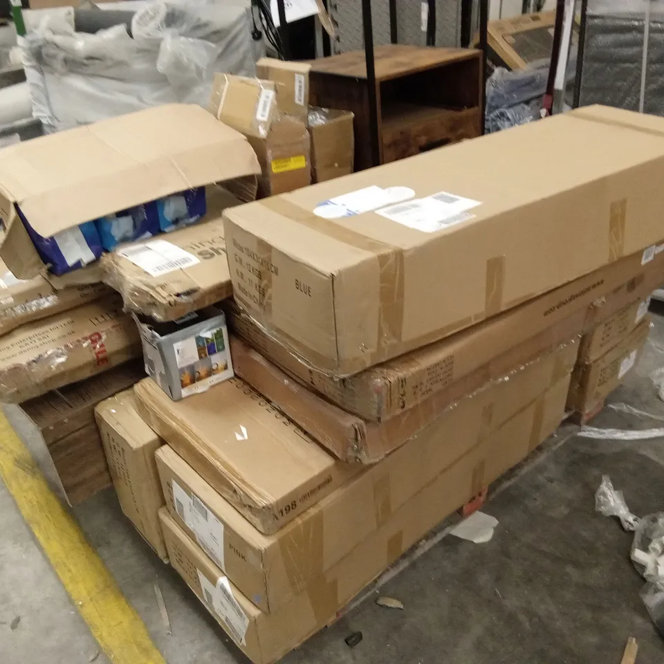 PALLET OF ASSORTED INCOMPLETE FURNITURE PARTS AND PIECES