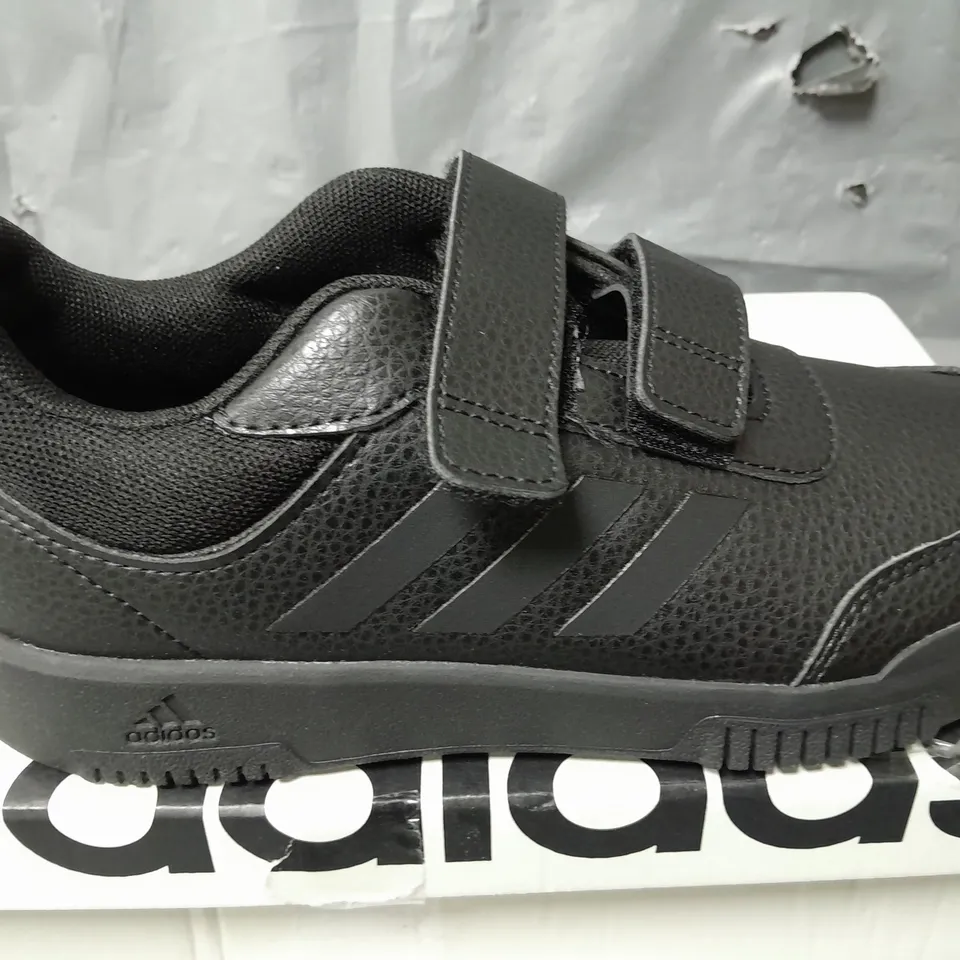 BOXED ADIDAS KIDS TENSAUR SPORT 2.0 - BLACK/BLACK - UK 4