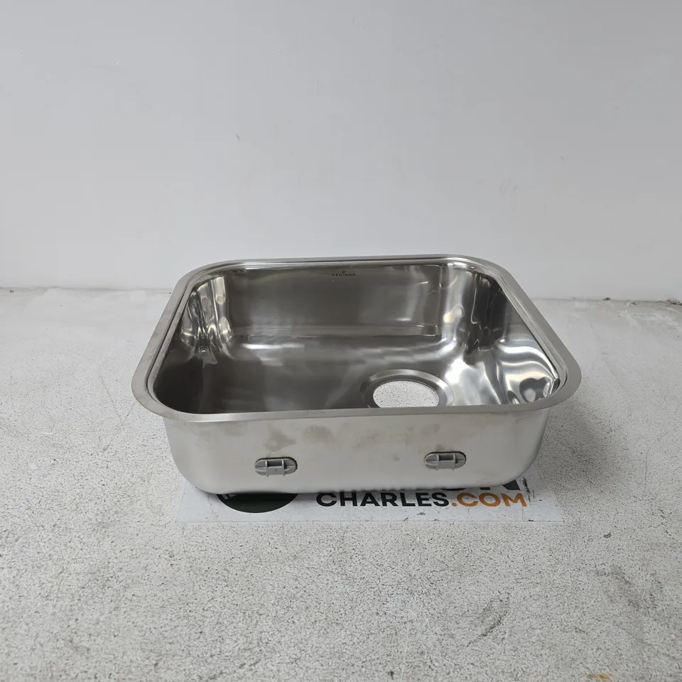 REGINOX STAINLESS STEEL KITCHEN SINK – SINGLE-BOWL, BRAND MARK INSIDE