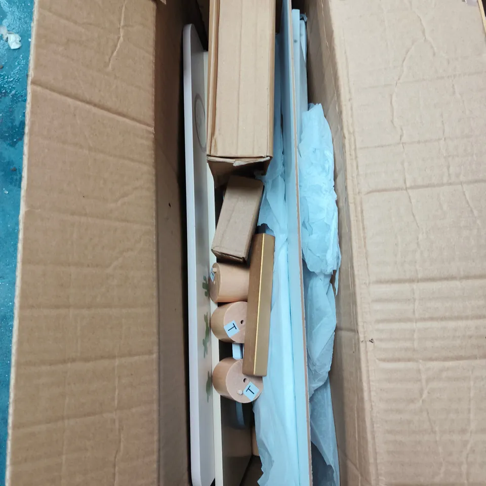 BOXED ACORN FLOORSTANDING WOODEN KITCHEN PLAYSET - BLUSH