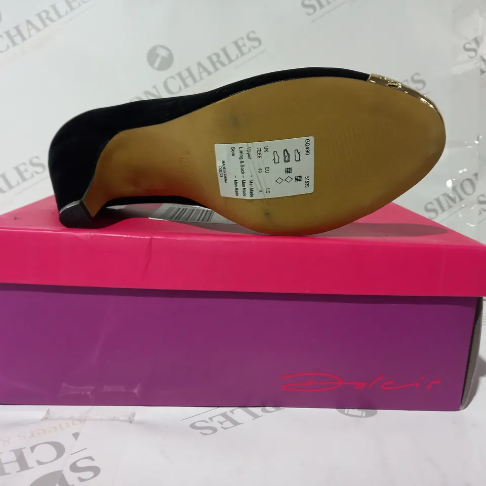 BOXED PAIR OF DOLCIS CLOSED TOE HIGH HEEL SLIP-ON SHOES IN BLACK/METALLIC GOLD SIZE 7