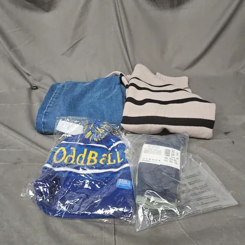 BOX OF APPROXIMATELY 25 ASSORTED CLOTHING ITEMS TO INCLUDE BEANIE HAT, SOCKS, BLUE JEANS, KNITTED STRIPEY JUMPER ETC