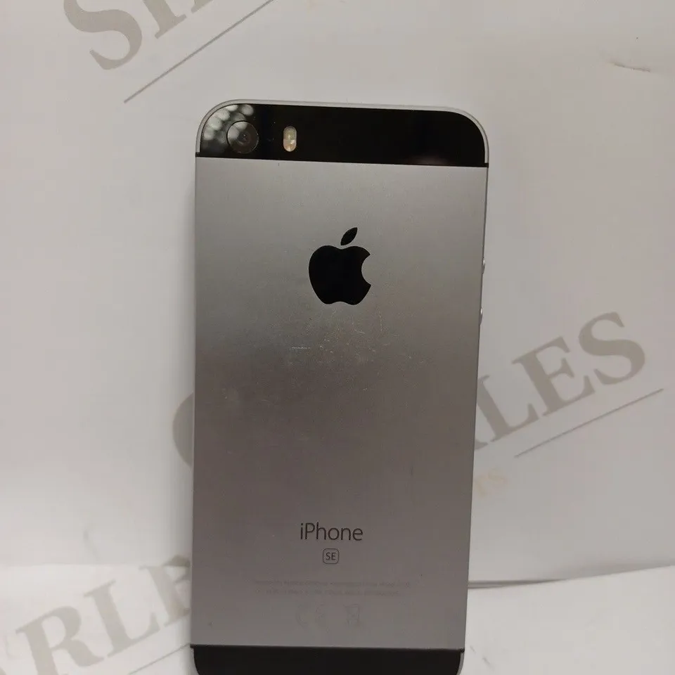APPLE IPHONE SE (1ST GENERATION) - SILVER 