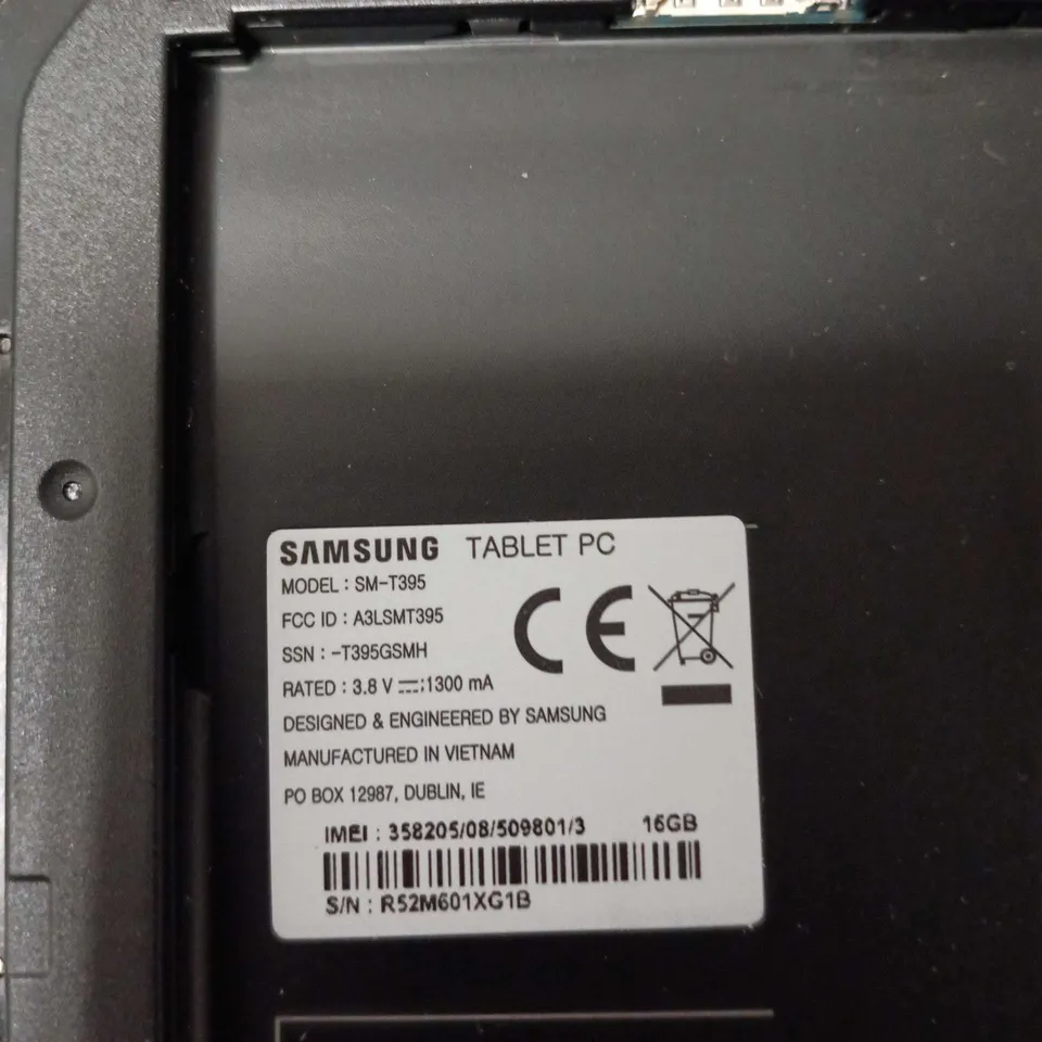 SAMSUNG GALAXY TABLET PC SM-T395, 16GB, BLACK – CRACKED SCREEN