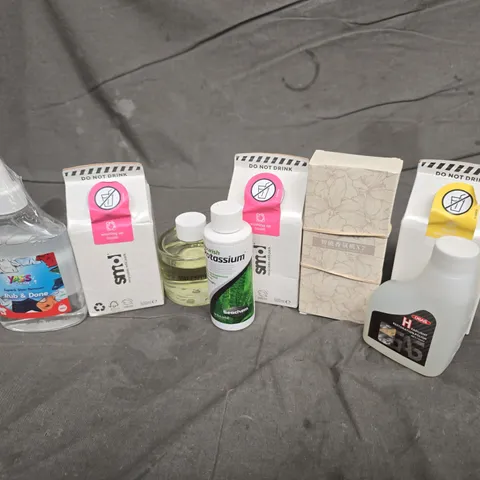 APPROXIMATELY 14 ASSORTED LIQUIDS TO INCLUDE SMOL FABRIC CONDITONER, HEADLIGHT RESTORATION POLISH, YAS CLEAN RUB & DONE, ETC - COLLECTION ONLY