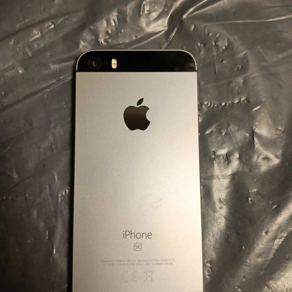 APPLE IPHONE SE A1723
