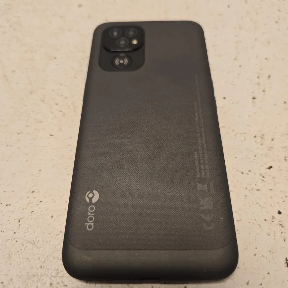 DORO SMARTPHONE – BLACK, TEXTURED BACK
