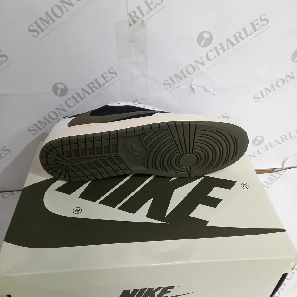 BOXED PAIR OF NIKE AIR JORDAN 1 WOMANS LOW UK 9.5