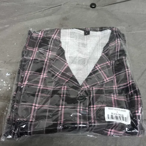 BOX OF 20 ASSORTED NIGH SUIT FLANNELS COMING IN VARIOUS SIZES 