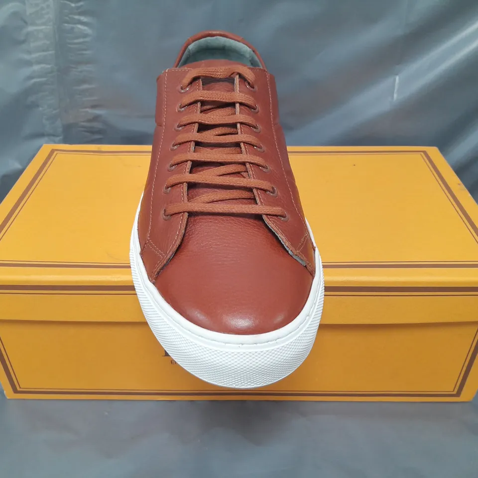BOXED PAIR OF BARKER ARCHIE SHOES IN BROWN SIZE 10