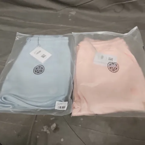 APPROXIMATELY 25 ASSORTED BAGGED CLOTHING ITEMS IN VARIOUS SIZES TO INCLUDE LADIES BRASS MONKEY SHORTS IN ICE BLUE & UNISEX BRASS MONKEY JOGGERS IN PINK