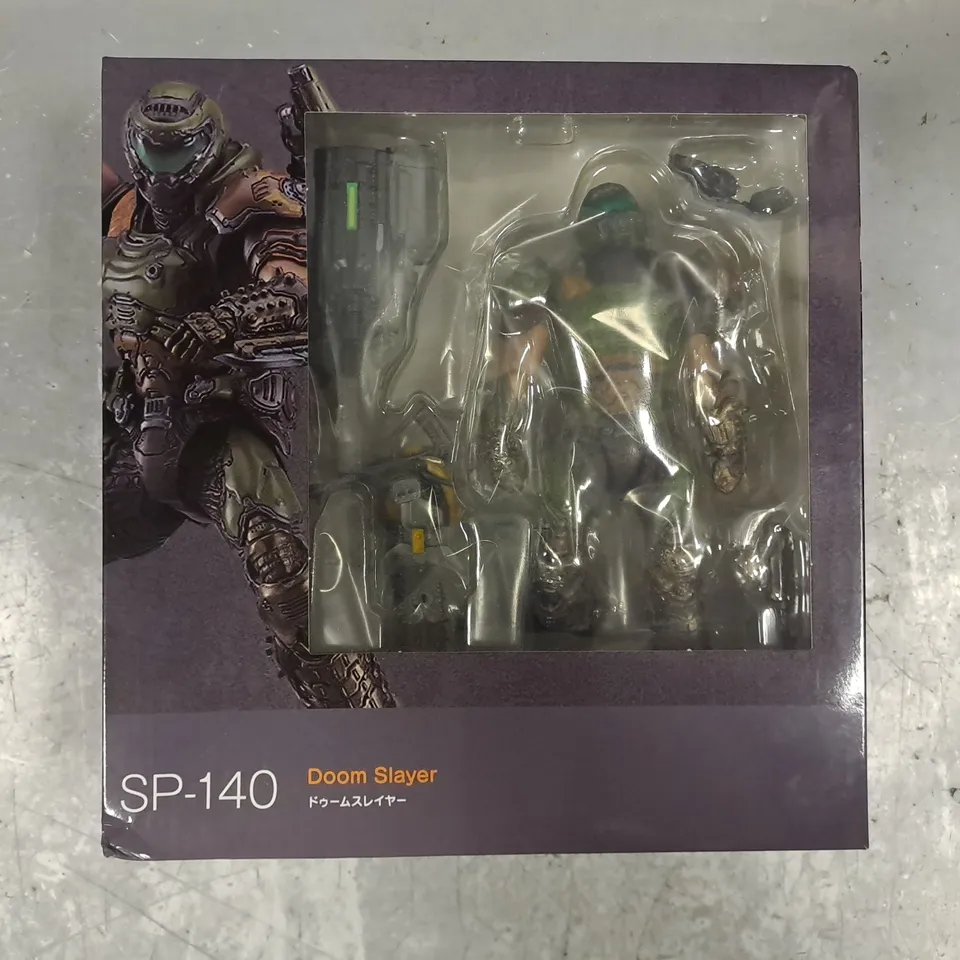 BOXED UNBRANDED DOOM SLAYER SP-140 COLLECTIBLE FIGURE