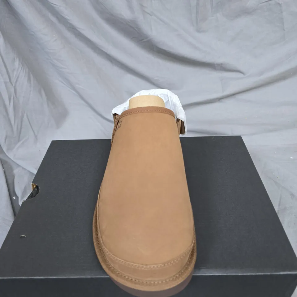 UGG Golden Coast Clog II Nubuck – Men's Brown Slippers, UK 7 