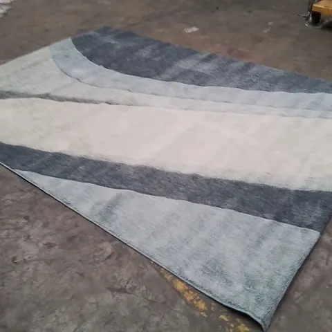 QUALITY DESIGNER AREA RUG - APPROXIMATELY 290X190CM