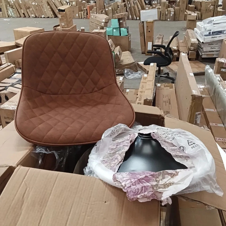 BOXED LIVINGANDHOME BAR STOOLS (SET OF 2) - BROWN/BLACK (1 BOX)