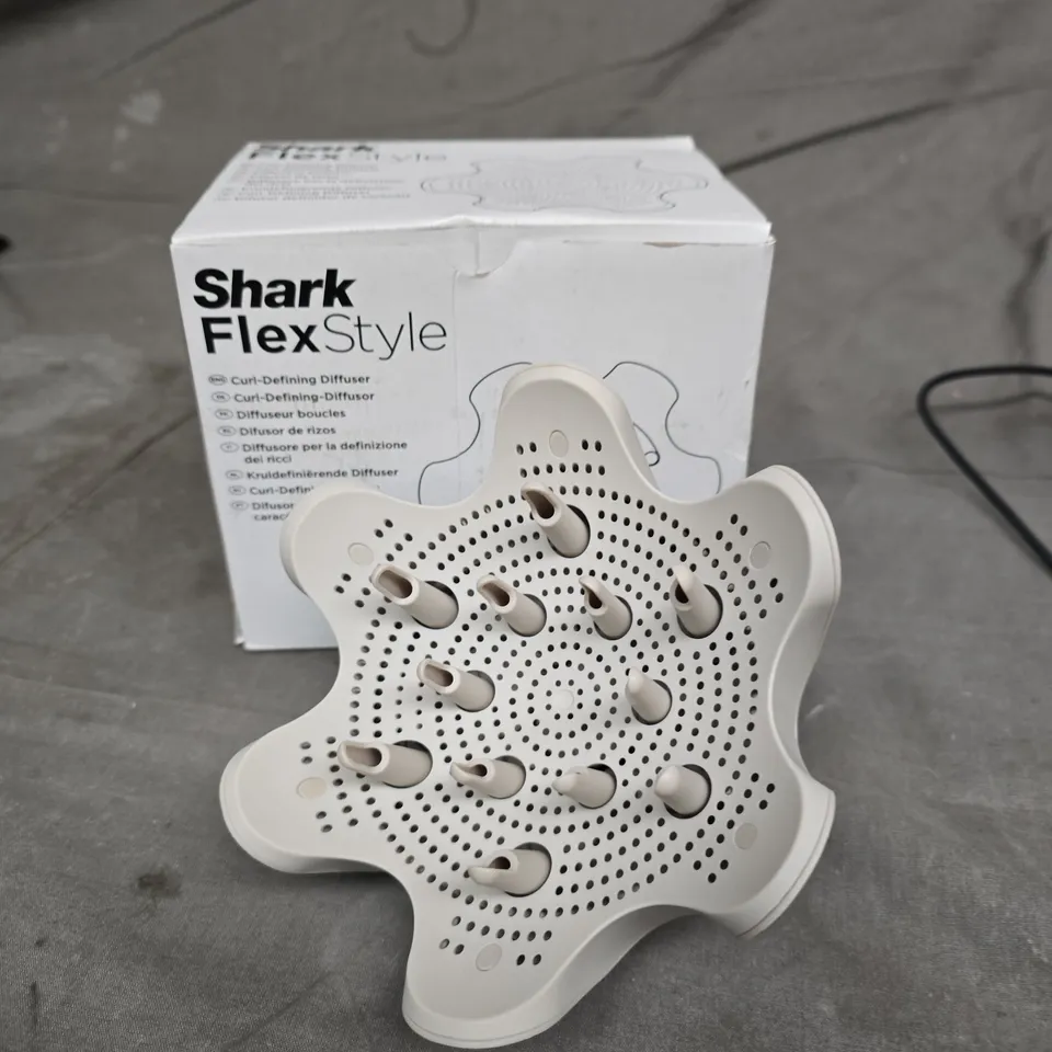 SHARK FLEXSTYLE CURL-DEFINING DIFFUSER