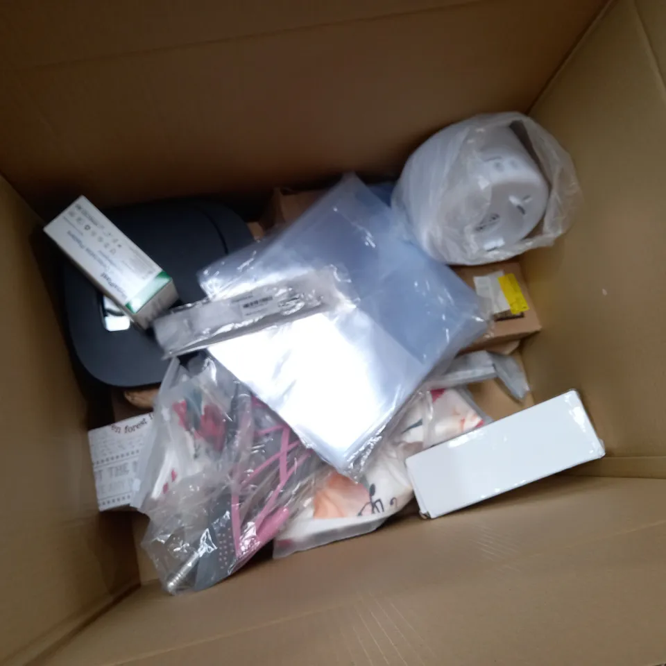 BOX OF ASSORTED ITEMS TO INCLUDE: SHWOER CADDY, EMS FOOT MASSAGER, 