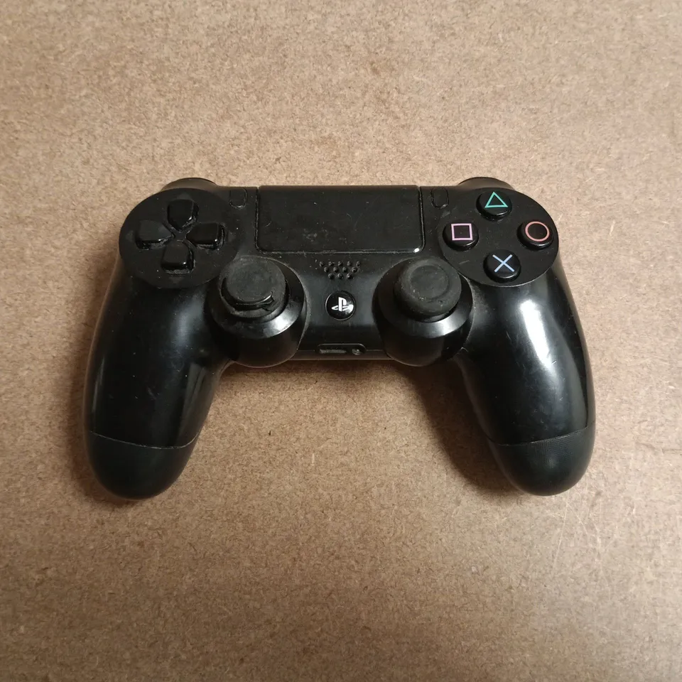 SONY PLAYSTATION 4 DUALSENSE WIRELESS CONTROLLER IN BLACK