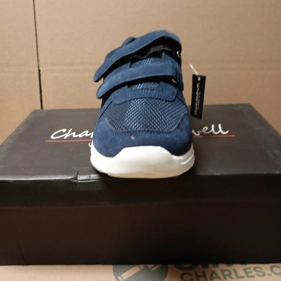 CHARLES SOUTHWELL JONATHAN NAVY VELCRO SNEAKERS – WIDE FIT, UK 9