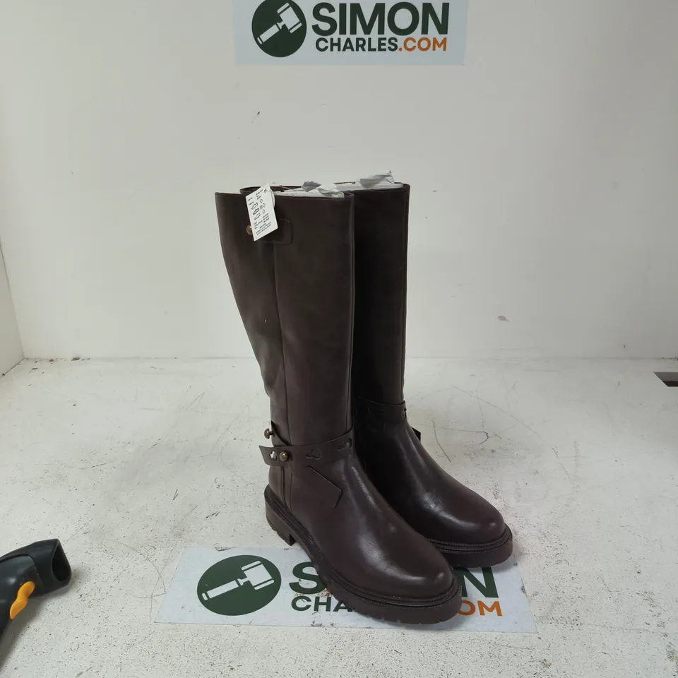 WOMEN'S KNEE-HIGH LEATHER BOOTS – UK 4 (EU 37) 