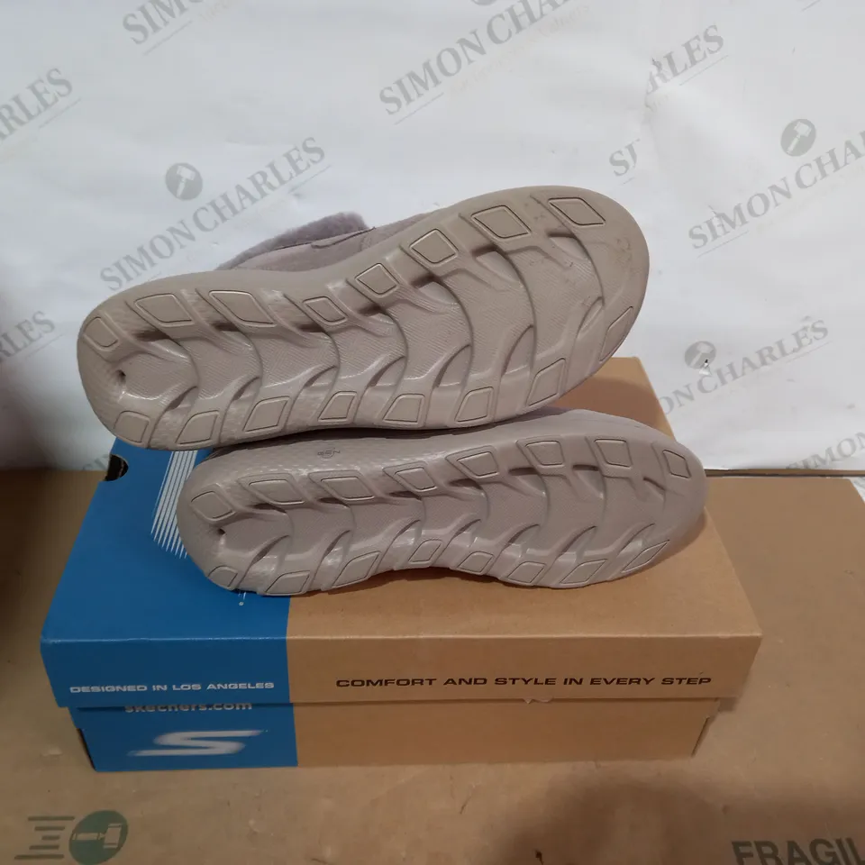 BOXED PAIR OF SKECHERS - SIZE 5