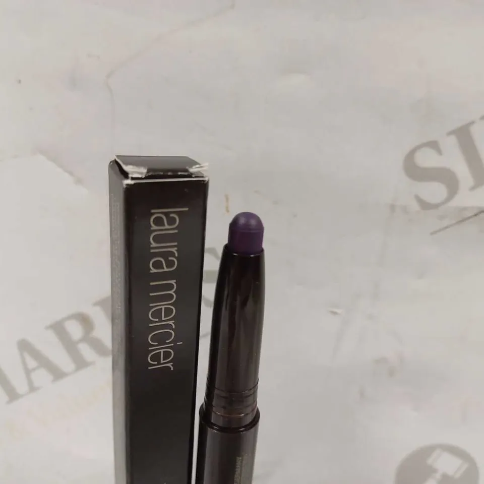 LOT OF 3 LAURA MERCIER VELOUR EXTREME MATTE LIPSTICK - BOSS