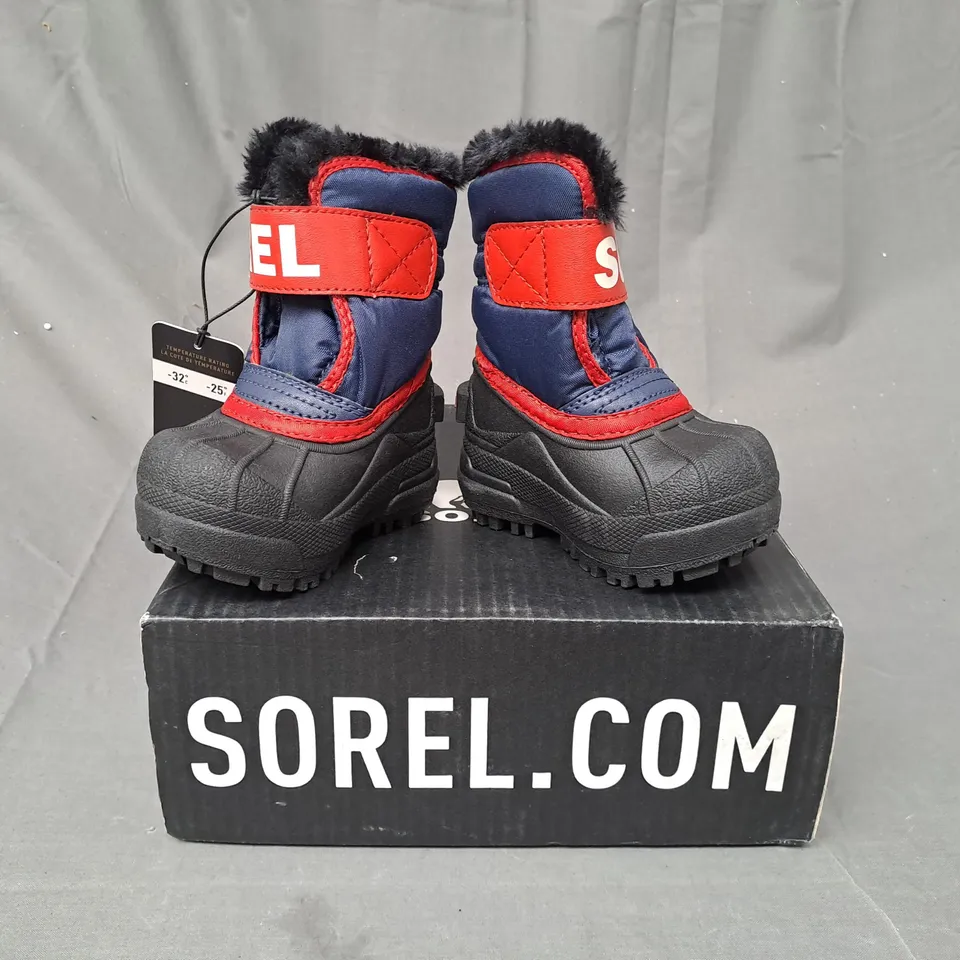 BOXED PAIR OF SOREL TODDLER SNOW COMMANDER BOOTS IN NAVY/RED/BLACK UK SIZE 3