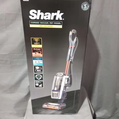 BOXED SHARK CORDED VACUUM PET MODEL ANTI HAIR WRAP NZ801UKT