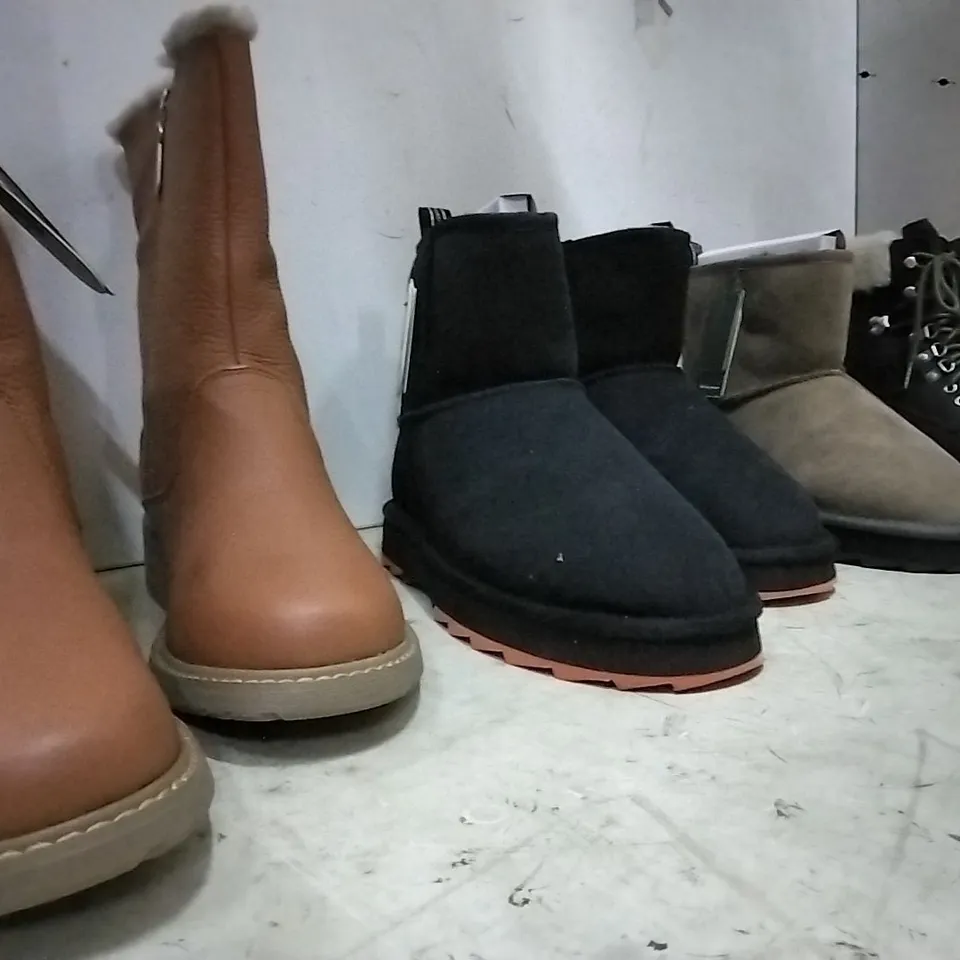 BOXED UNISEX EMU AUSTRALIA SHARKY MINI , 1 PAIR BLACK SIZE 7 , 1 PAIRS CORIANDER SIZE 5 , KERRIE BOOTS SIZE 9 , OKAB BOOTS SIZE 8
