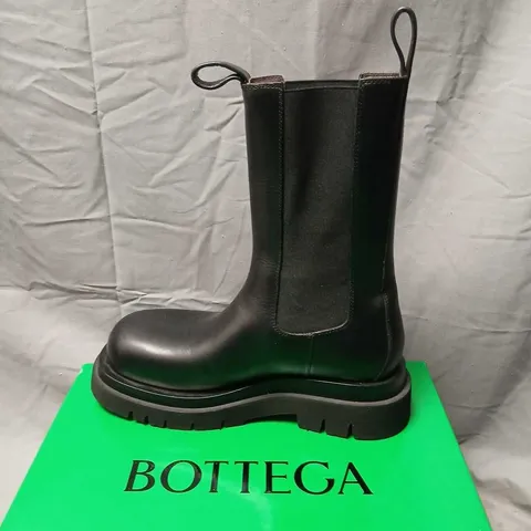 BOTTEGA VENETA LUG BOOTS β BLACK LEATHER, UK 6 (EU 39)