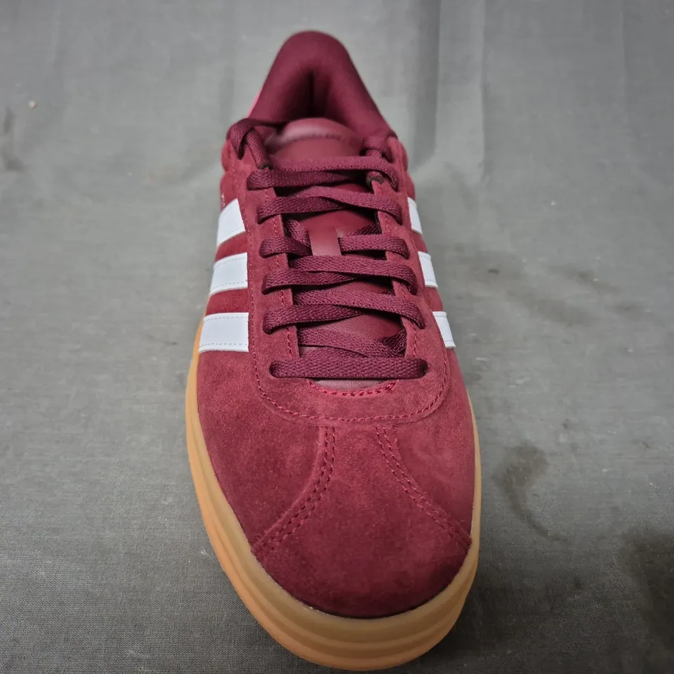 BOXED PAIR OF ADIDAS VL COURT BOLD KID'S SHOES IN BURGUNDY/WHITE/PINK UK SIZE 5.5