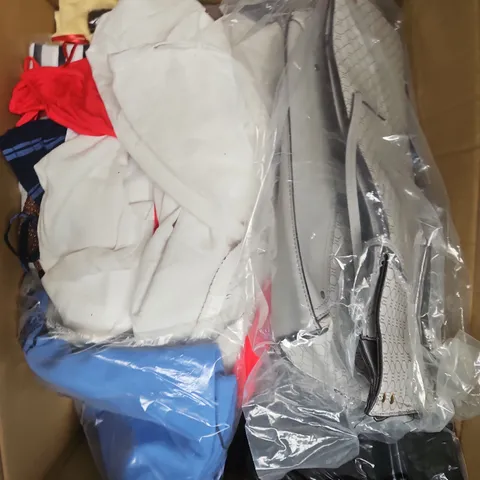 APPROXIMATELY 20 ASSORTED CLOTHING ITEMS IN VARIOUS SIZES, STYLES AND COLOURS