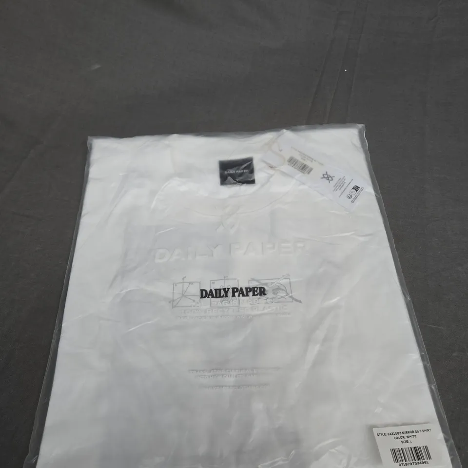 BAGGED DAILY PAPER MIRROR SS T-SHIRT SIZE L