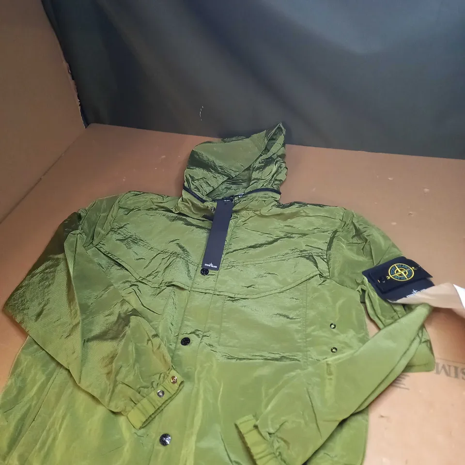 STONE ISLAND NYLON GREEN JACKET SIZE L