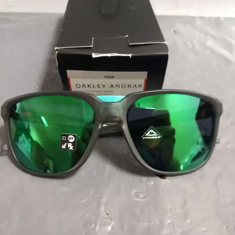 BOXED OAKLEY ANORAK PRIZM JADE IRIDIUM LENS GLASSES