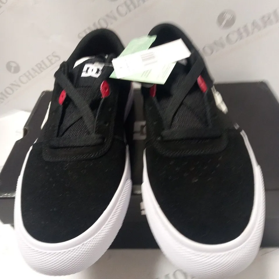 BOXED DG TEKNIC S ADYS300739 BLACK AND WHITE SIZE 9