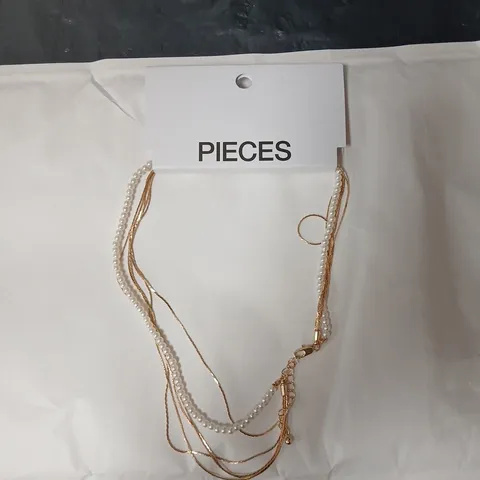PIECES LAYERED NECKLACE