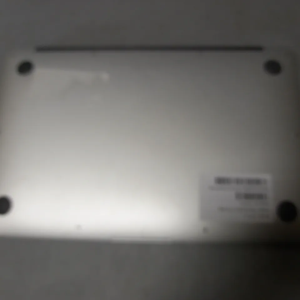 APPLE MACBOOK AIR 7 - A1465