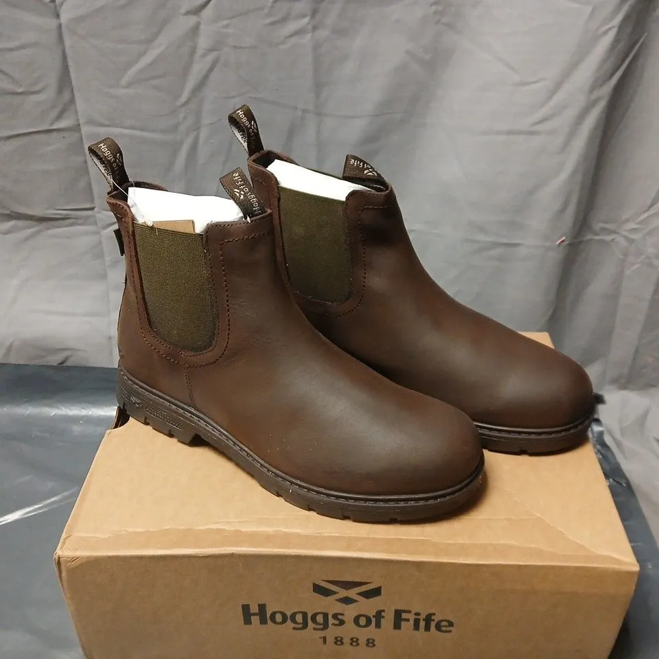 HOGGS OF FIFE BROWN LEATHER CHELSEA BOOTS – MEN’S, BOXED EU SIZE 42