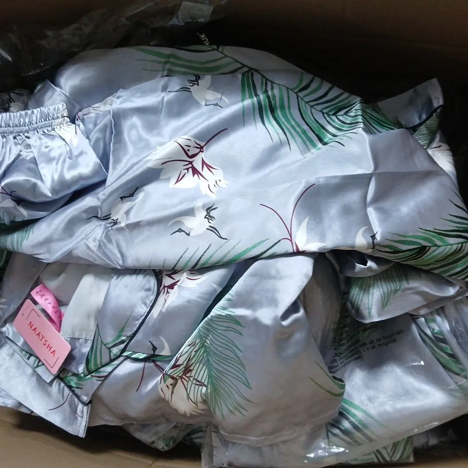 APPROXIMATELY 50 ASSORTED CLOTHING ITEMS TO INCLUDE PJ SETS, BOTTOMS, ETC - COLLECTION ONLY