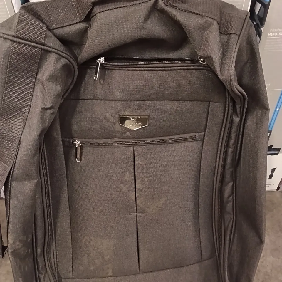 UNBOXED KEPLIN LUGG MEDIUM SIZE TRAVEL SUITCASE WITH WHEELS AND DARK GREY COLOUR 