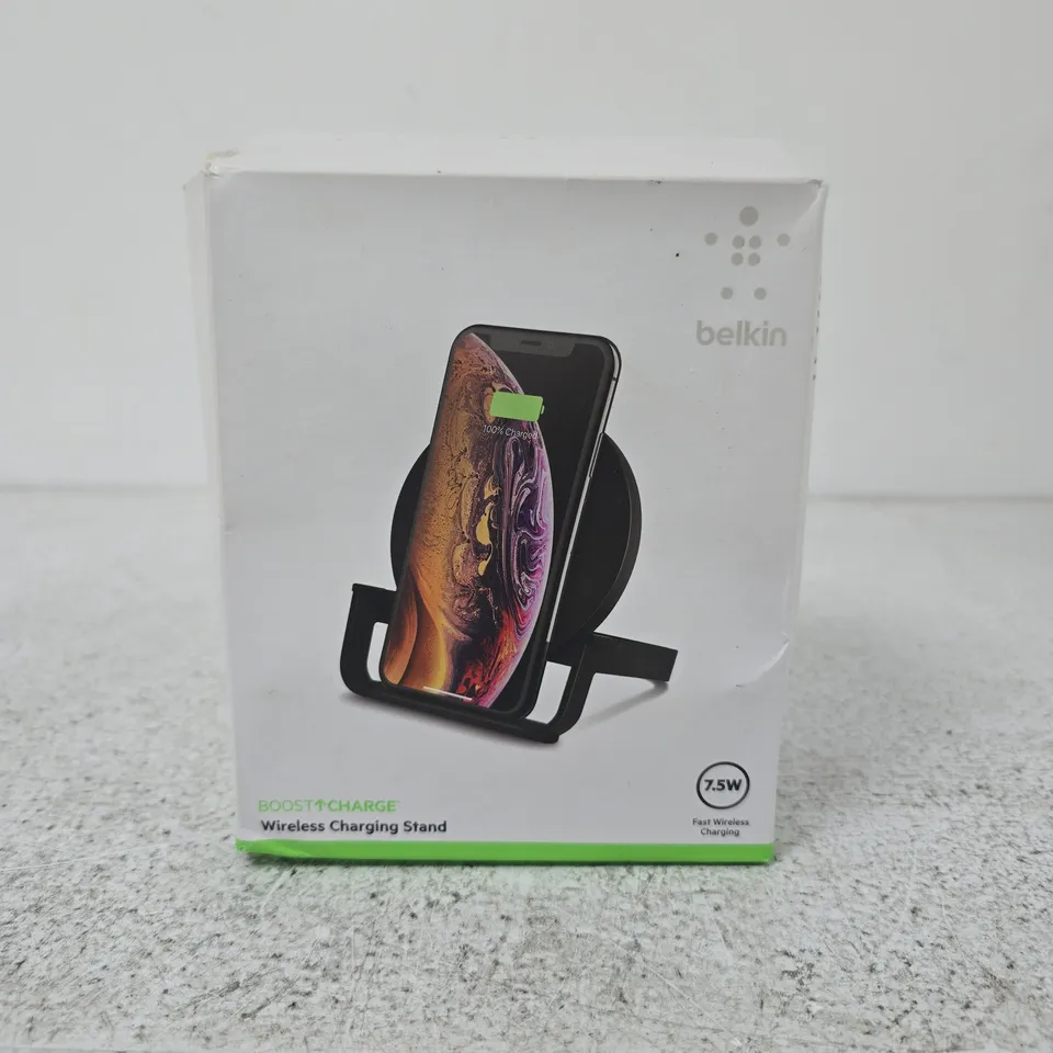 BELKIN BOOST CHARGE WIRELESS CHARGING STAND