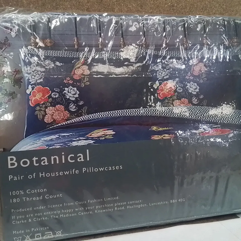 BRAND NEW OASIS 100% COTTON BOTANICAL PILLOWCASES 