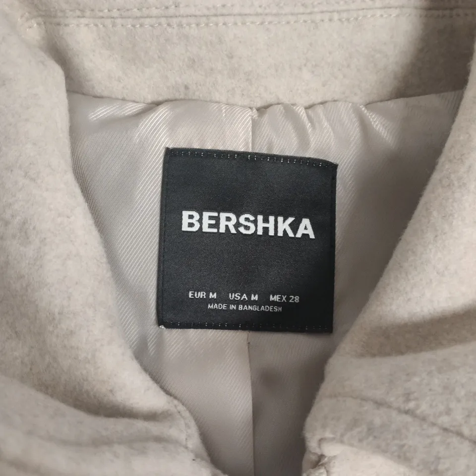 BERSHKA BEIGE CROPPED ZIP JACKET – SIZE M (EU M, US M)