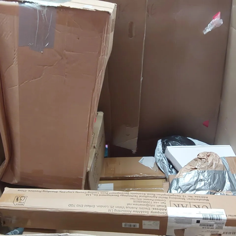 PALLET OF ASSORTED ITEMS INCLUDING: ELECTRIC FRYERS, ROWING MACHINE, INFLATABLE POOLS, ELECTRIC RICE COOKER, CHAIR MAT, GAMING CHAIR PARTS ECT