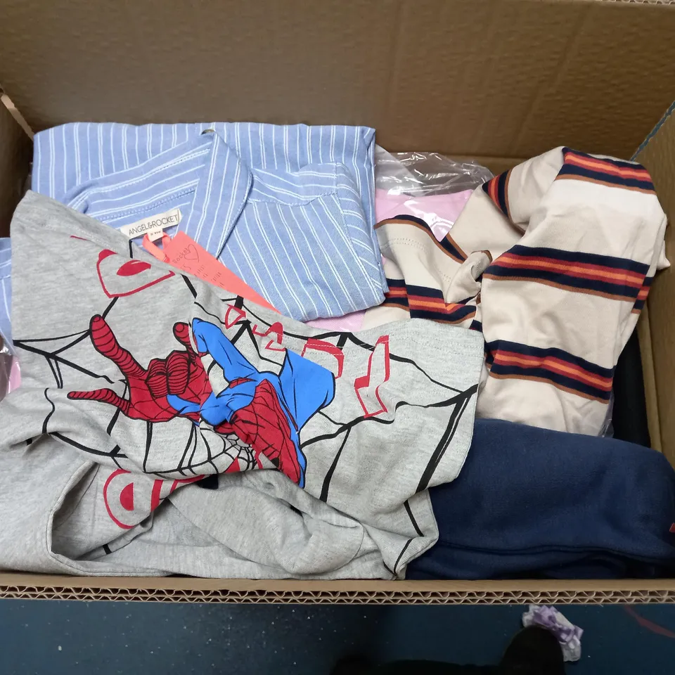 MEDIUM  BOX OF ASSORTED KIDS CLOTHING ITEMS TO INCLUDE BAGS, BABY GROWS AND DRESSES